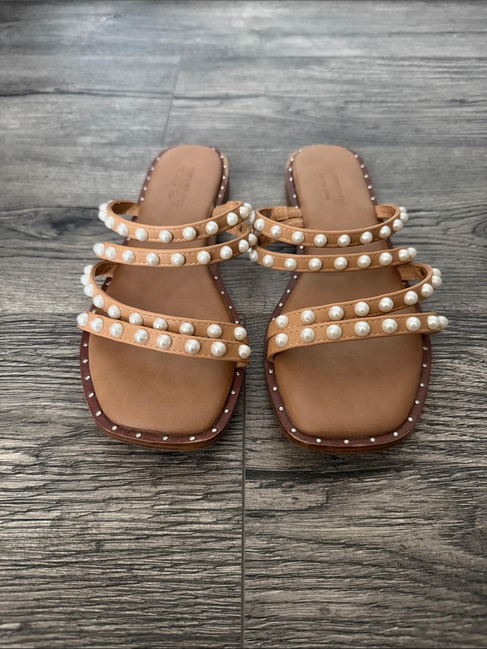 Cushionaire Pearl Embellished Strappy Slide Sandals - Size 7.5